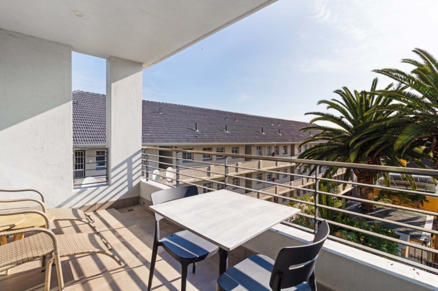 1 Bedroom Property for Sale in Green Point Western Cape